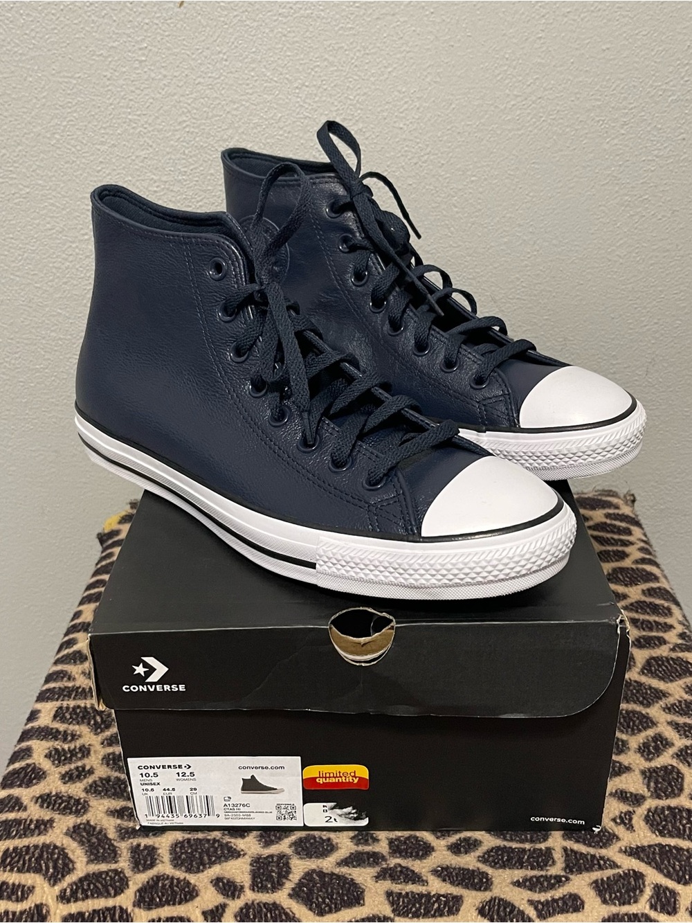 Converse All Star Lace Up High Top Fashion Sneakers Navy NIB Mens 10.5